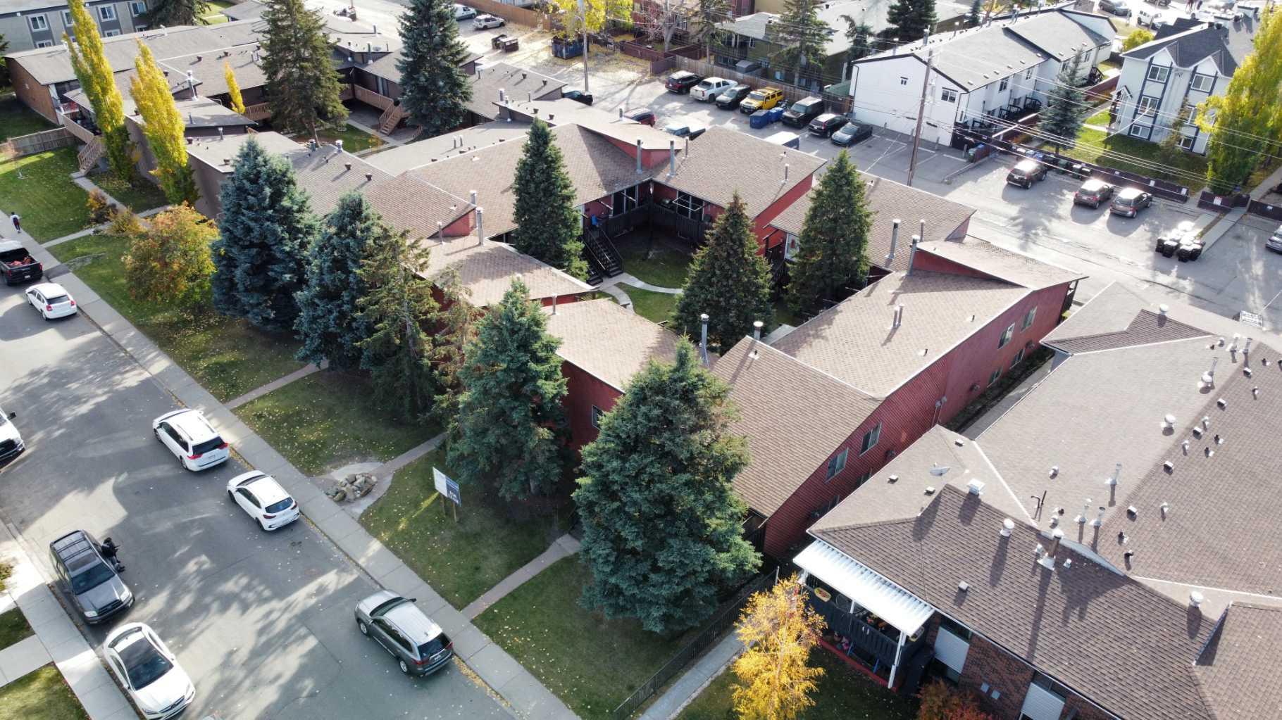 1-12, 4607 73 Street NW, T3B2M3