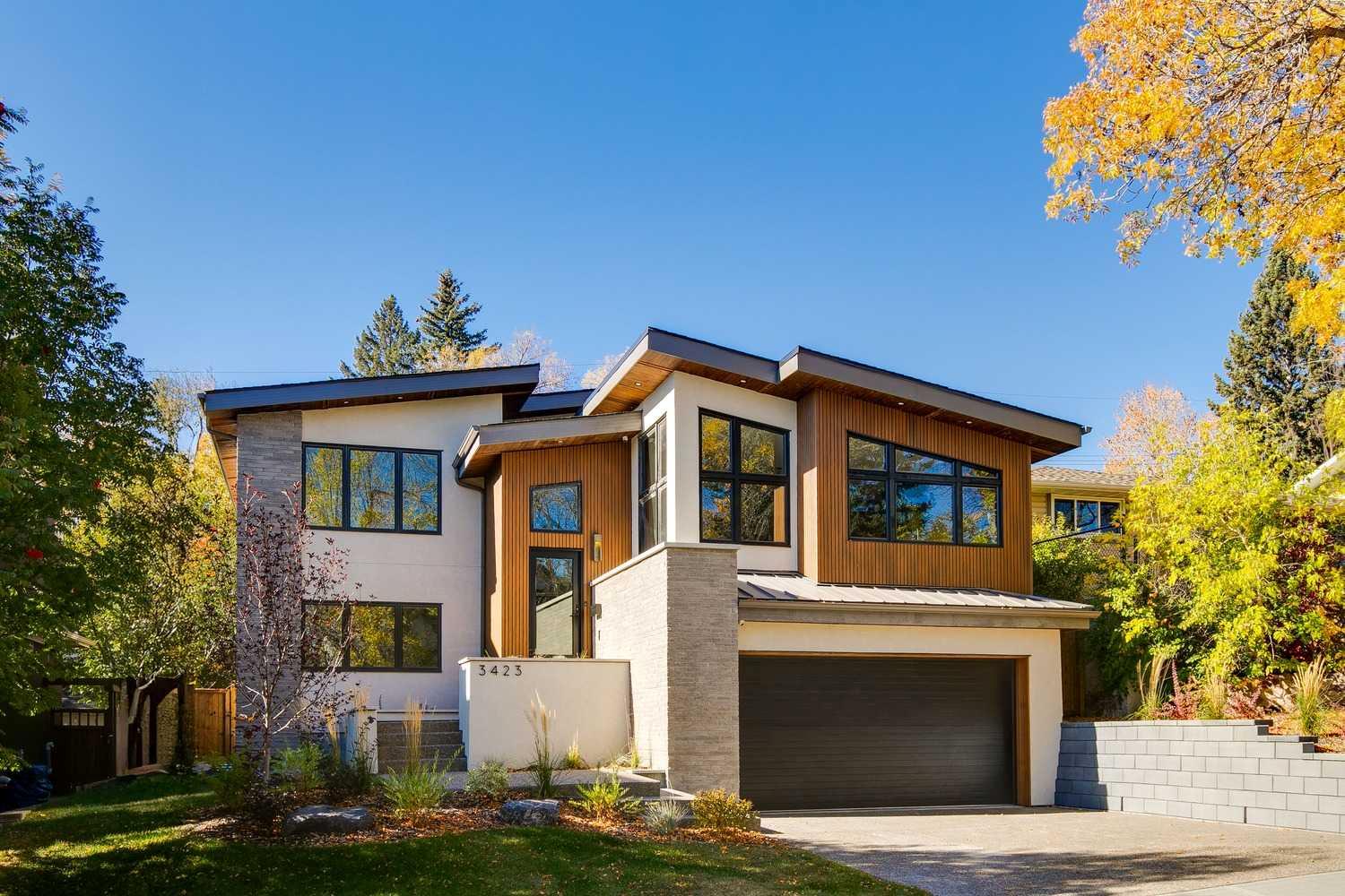 3423 23 Street NW, T3L 0T8