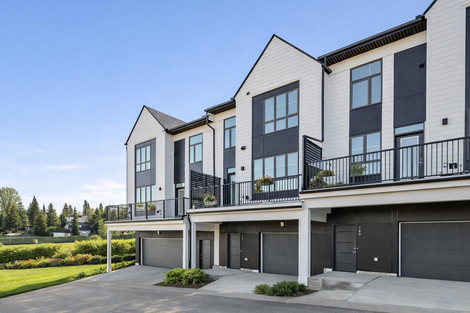 707 Sovereign Common SW, T3C 3Y3