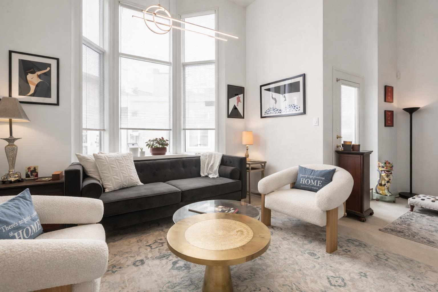 318 Hawkstone Manor NW, T3G 3X2