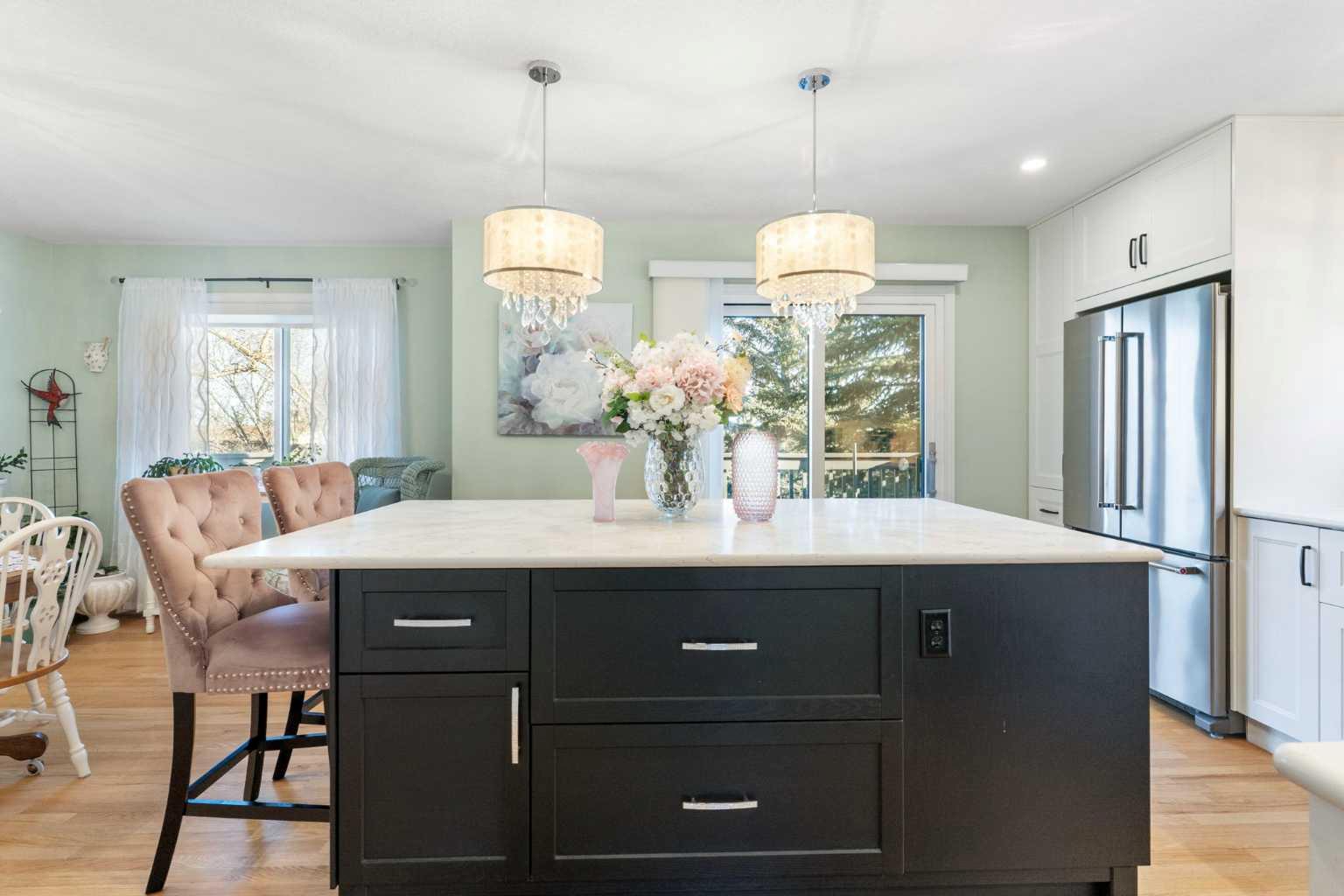 34, 118 Strathcona Road, T3H 1P3