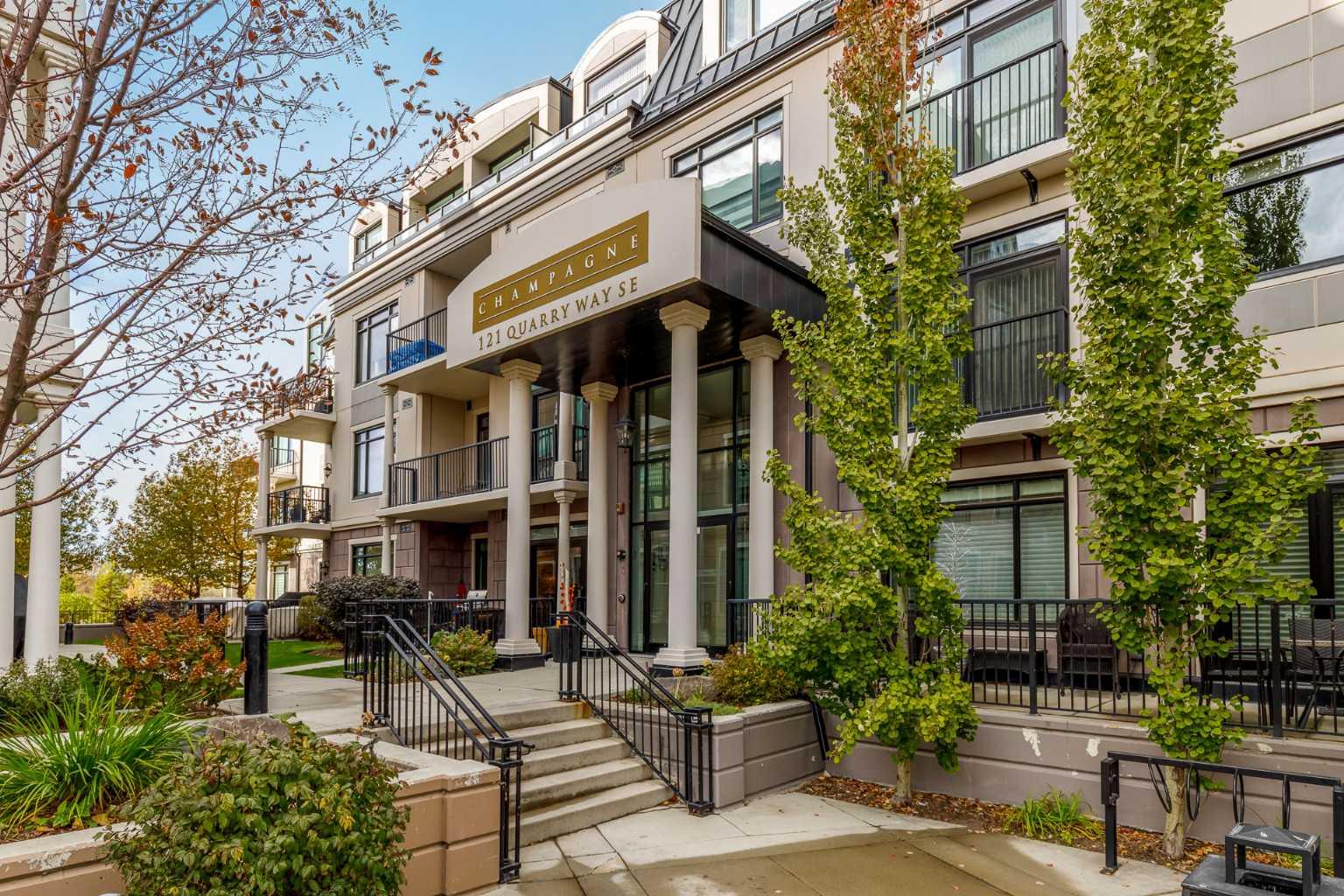 105, 121 Quarry Way SE, T2C 5J1