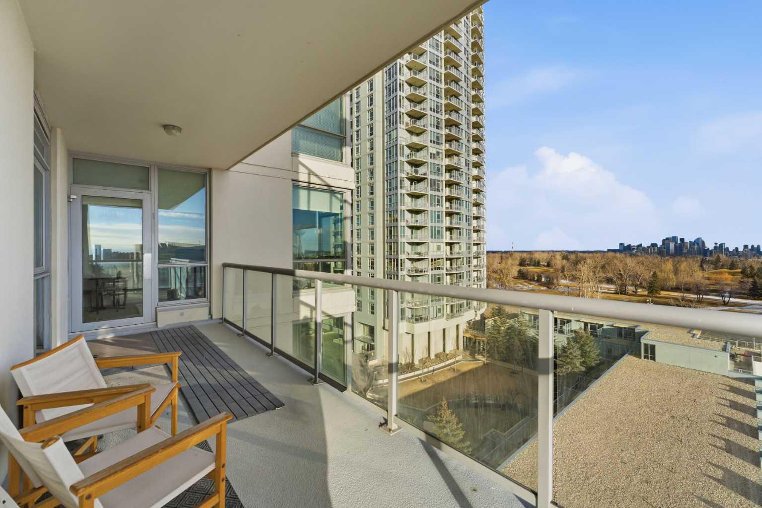 702, 77 Spruce Place SW, T3C 3X6