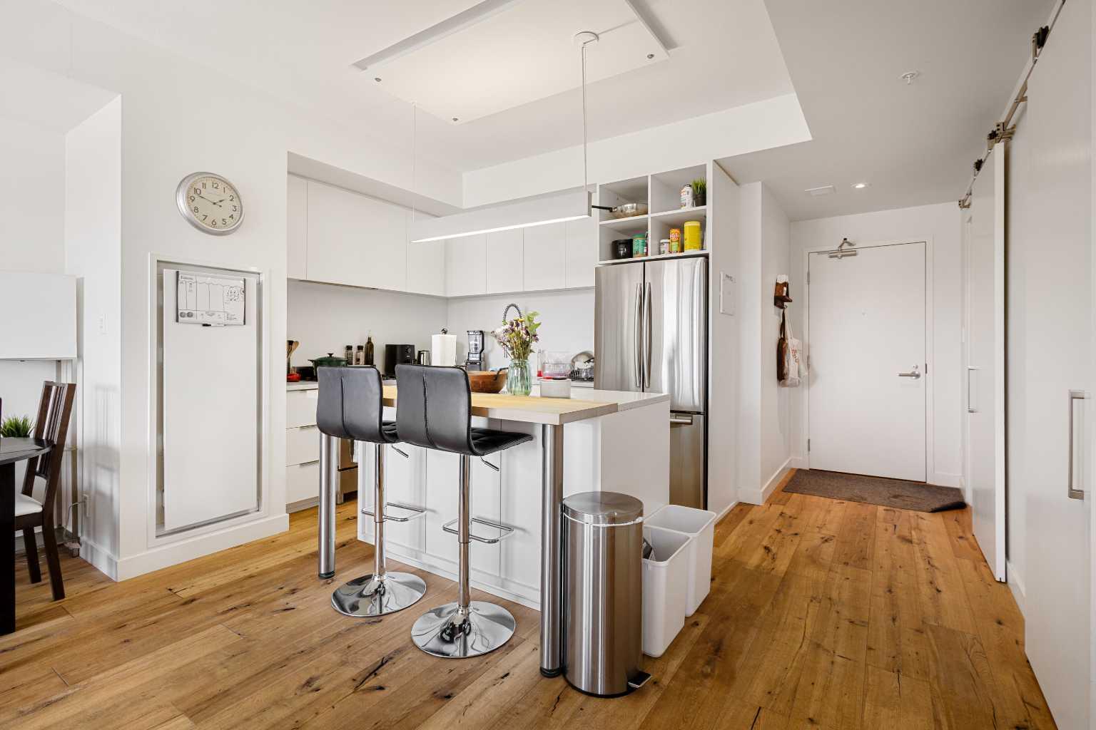 225, 63 Inglewood Park SE, T2G 1B7