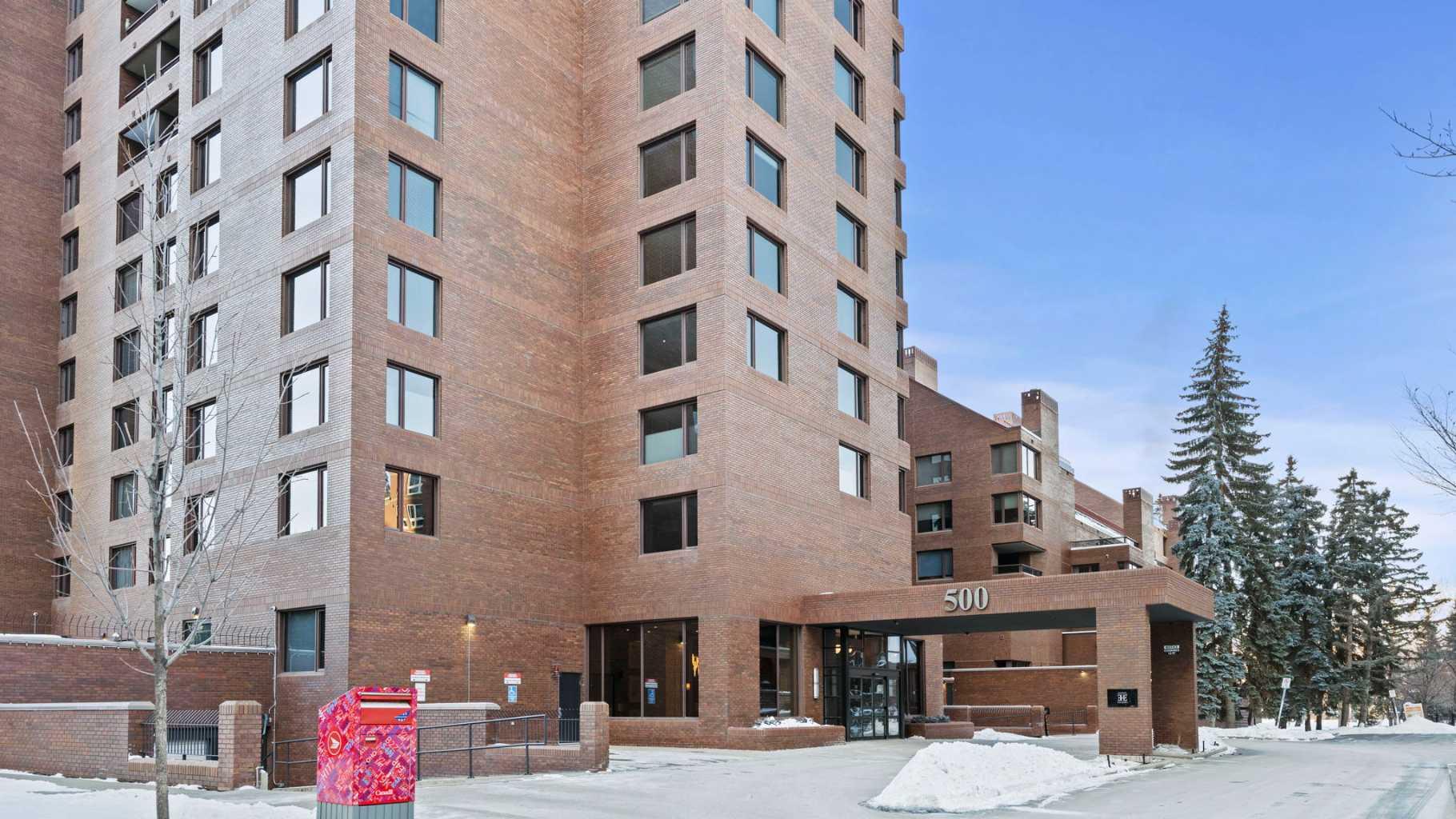 1002A, 500 Eau Claire Avenue SW, T2P3R8