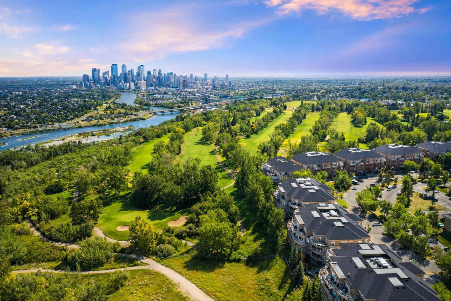 404, 4 Hemlock Crescent SW, T3C 2Z1