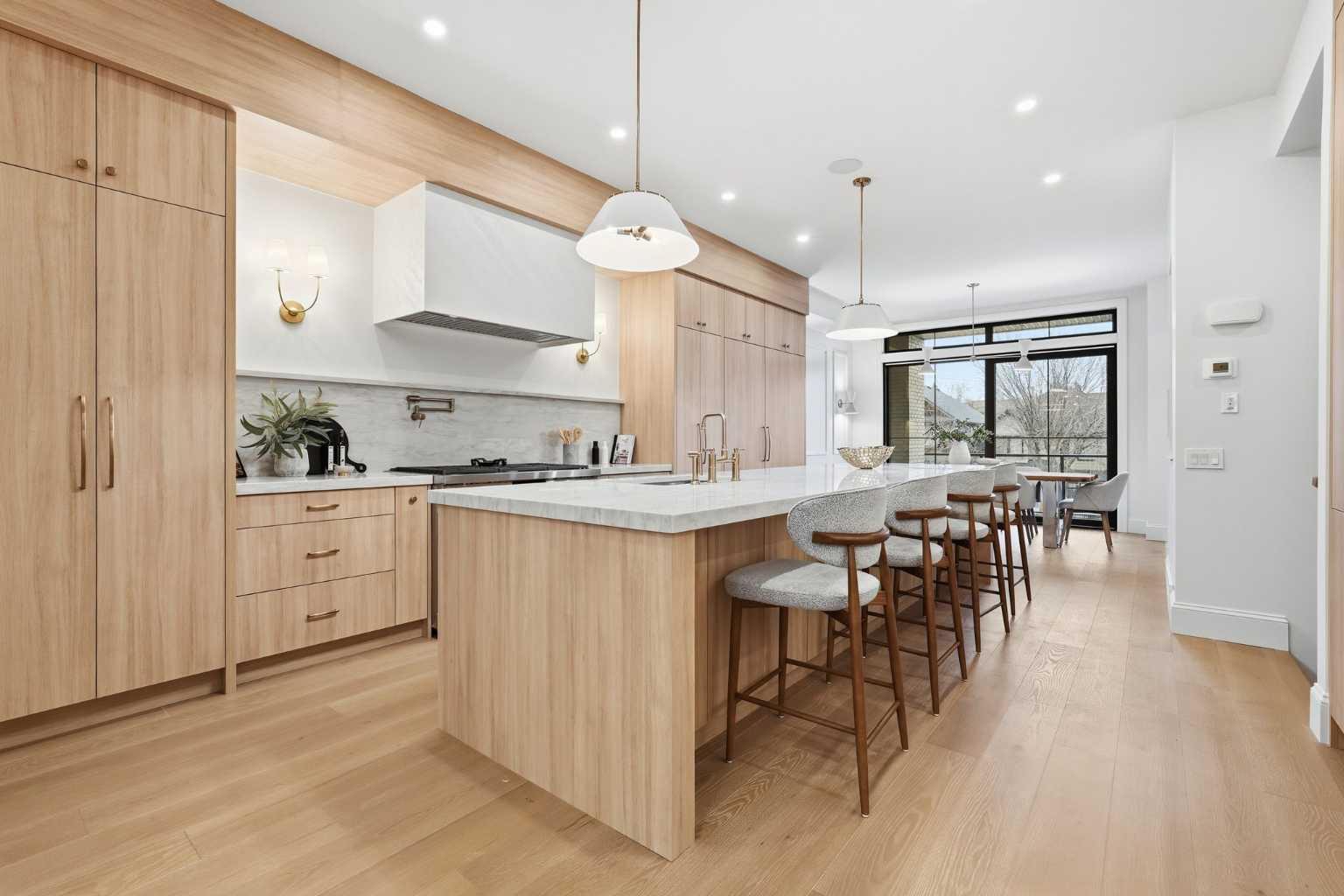 2009 28 Avenue SW, T2T 1K4