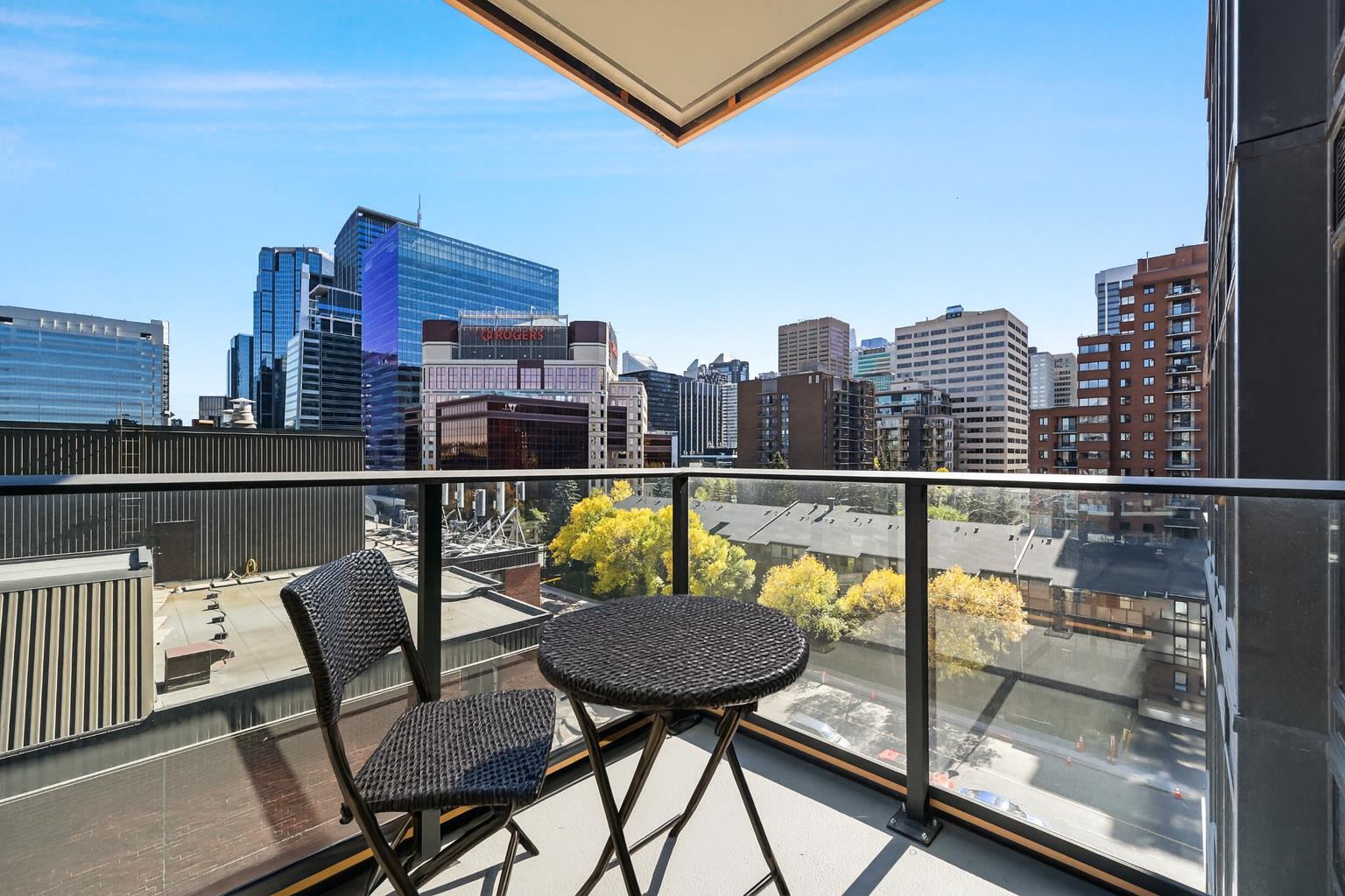 704, 730 2 Avenue SW, T2P 1R8