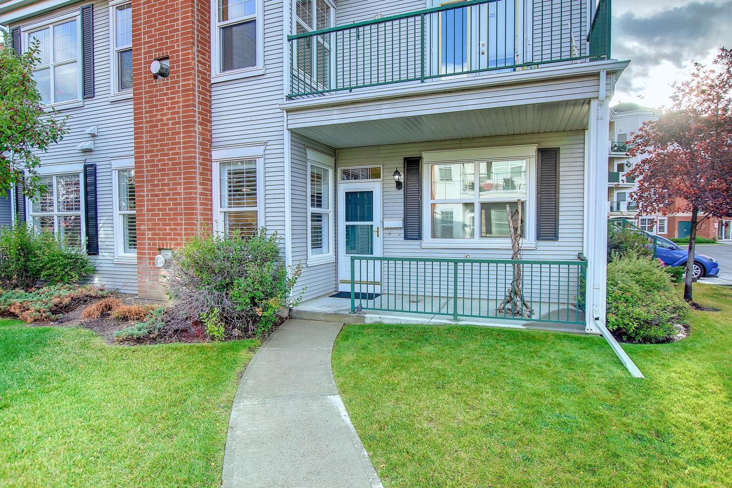 92 Prestwick Gardens SE, T2Z 3V4