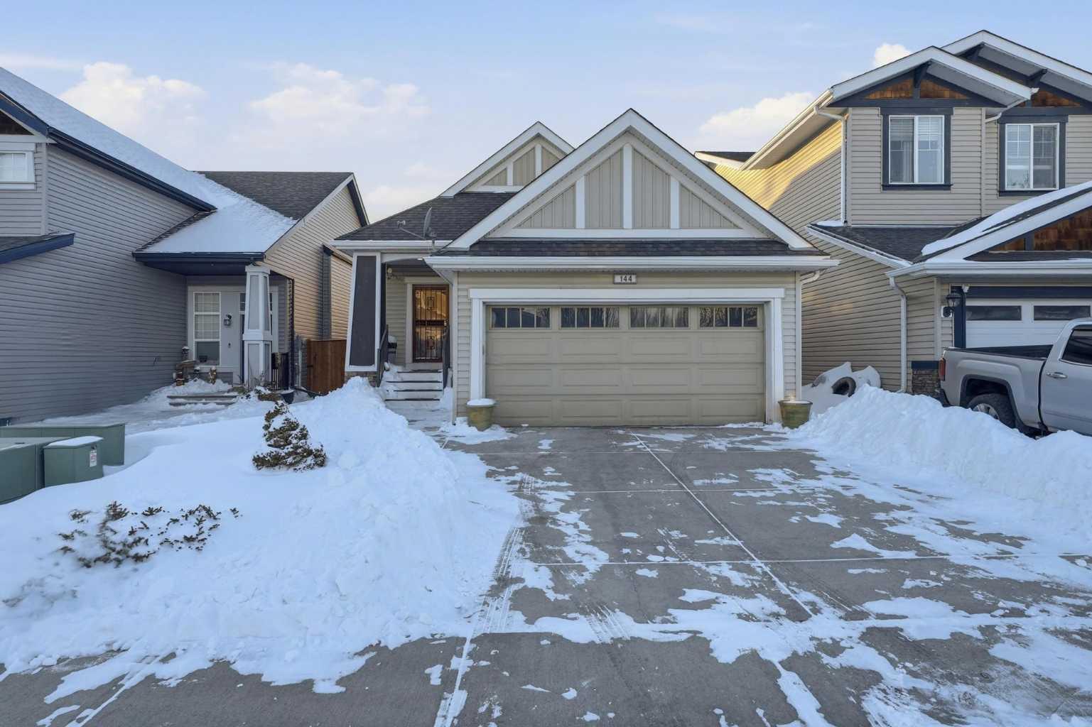 144 Reunion Close NW, T4B 0M3
