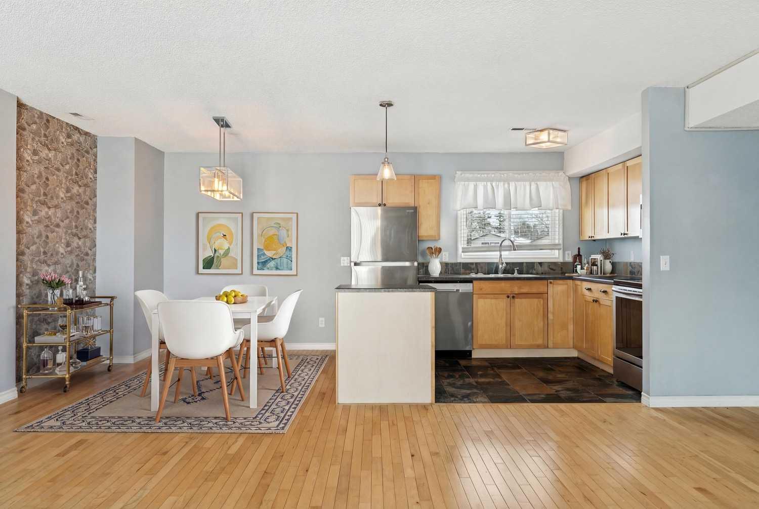 1104, 1540 29 Street NW, T2N4M1