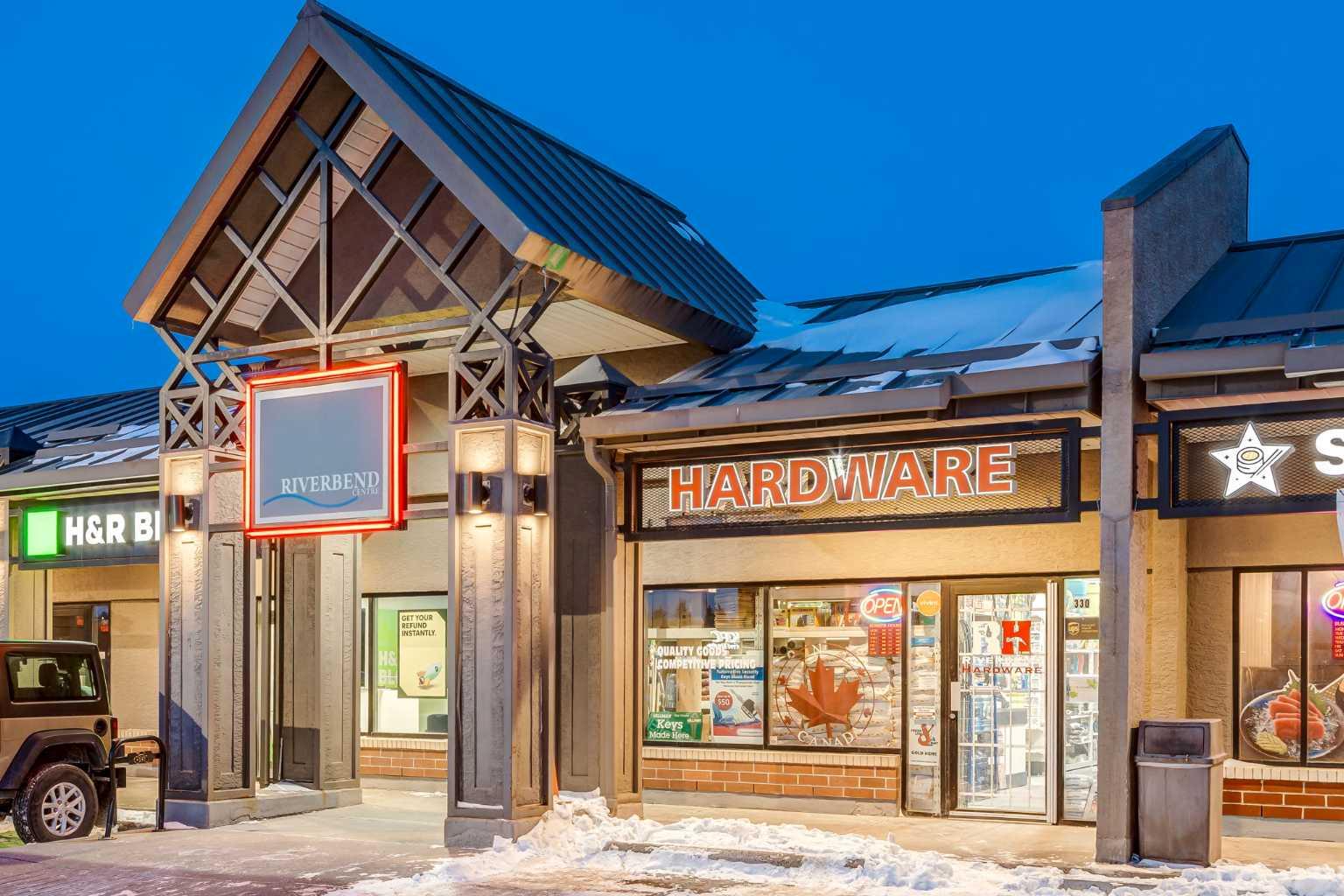 330, 8338 18 Street SE, T2C 4E4