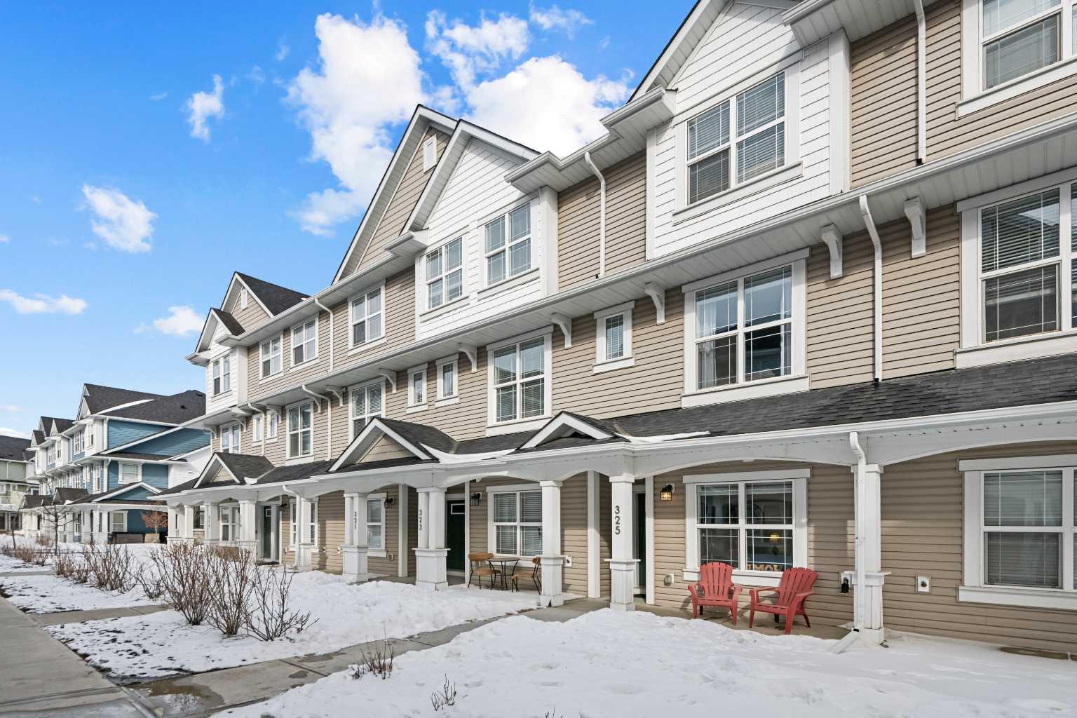 325 Copperstone Manor SE, T2Z 5G2