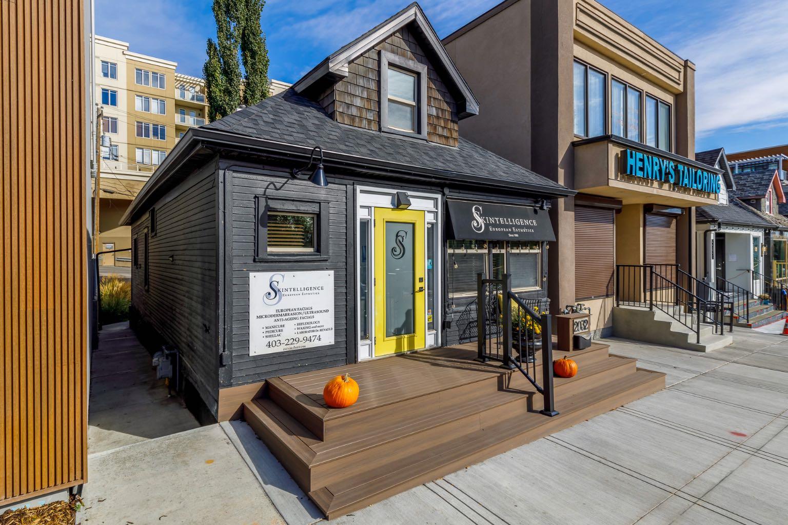 2032 34 Avenue SW, T2T 2C3