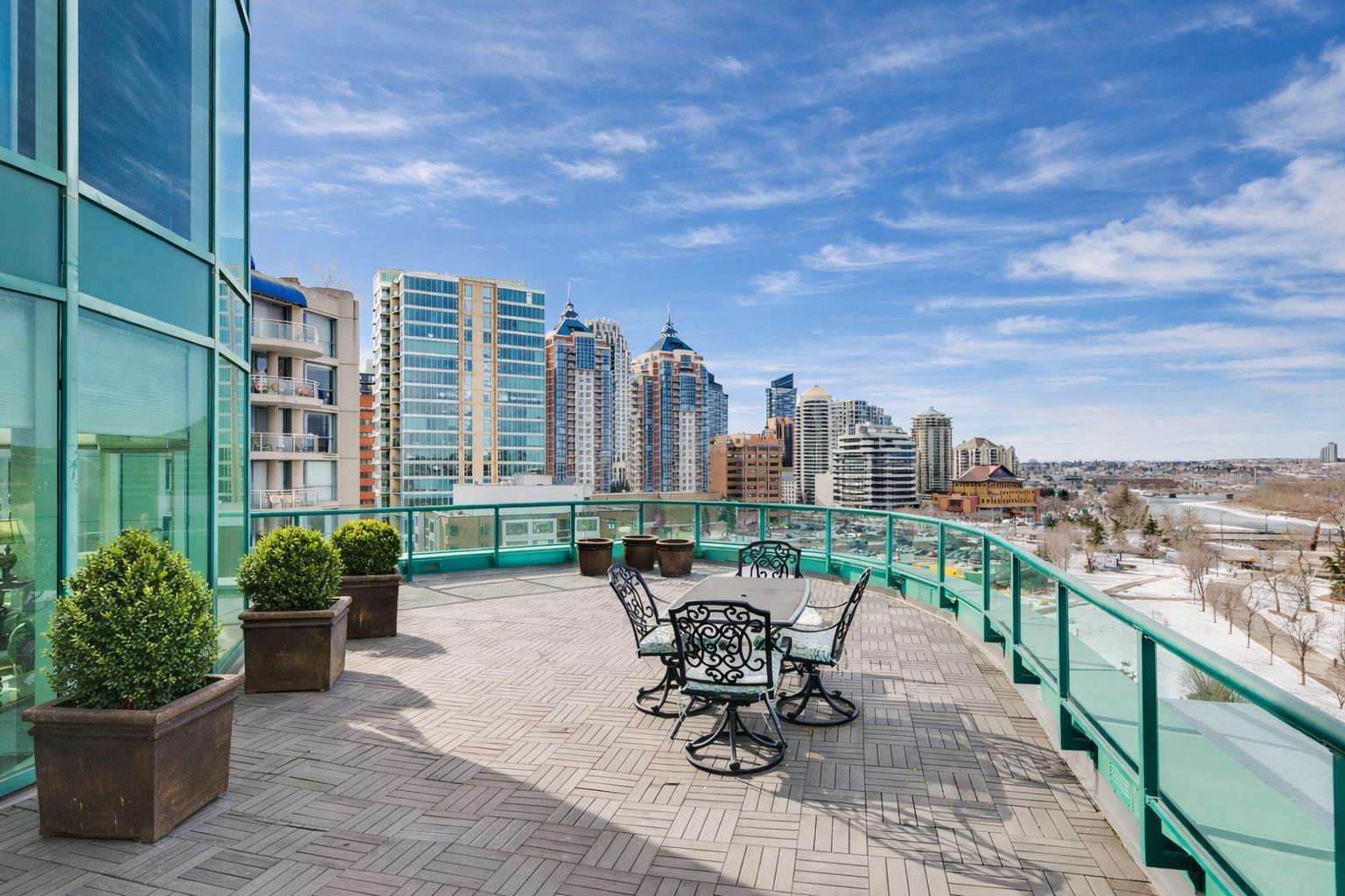 901, 837 2 Avenue SW, T2P 3T9