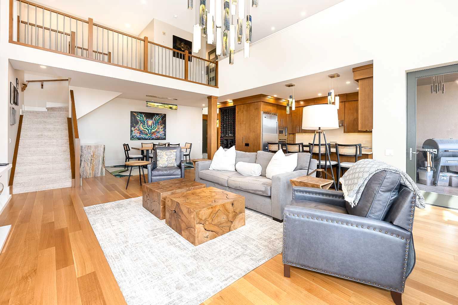 303, 1407 Kensington Close NW, T2N 3J9