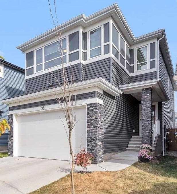 98 Lucas Crescent NW, T3G 3M9