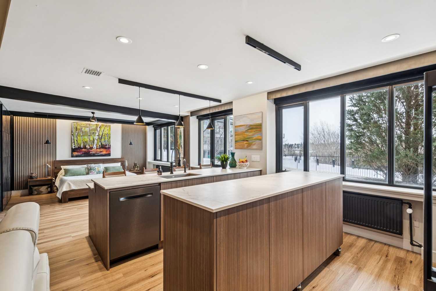 107, 3204 Rideau Place SW, T2S 1Z2