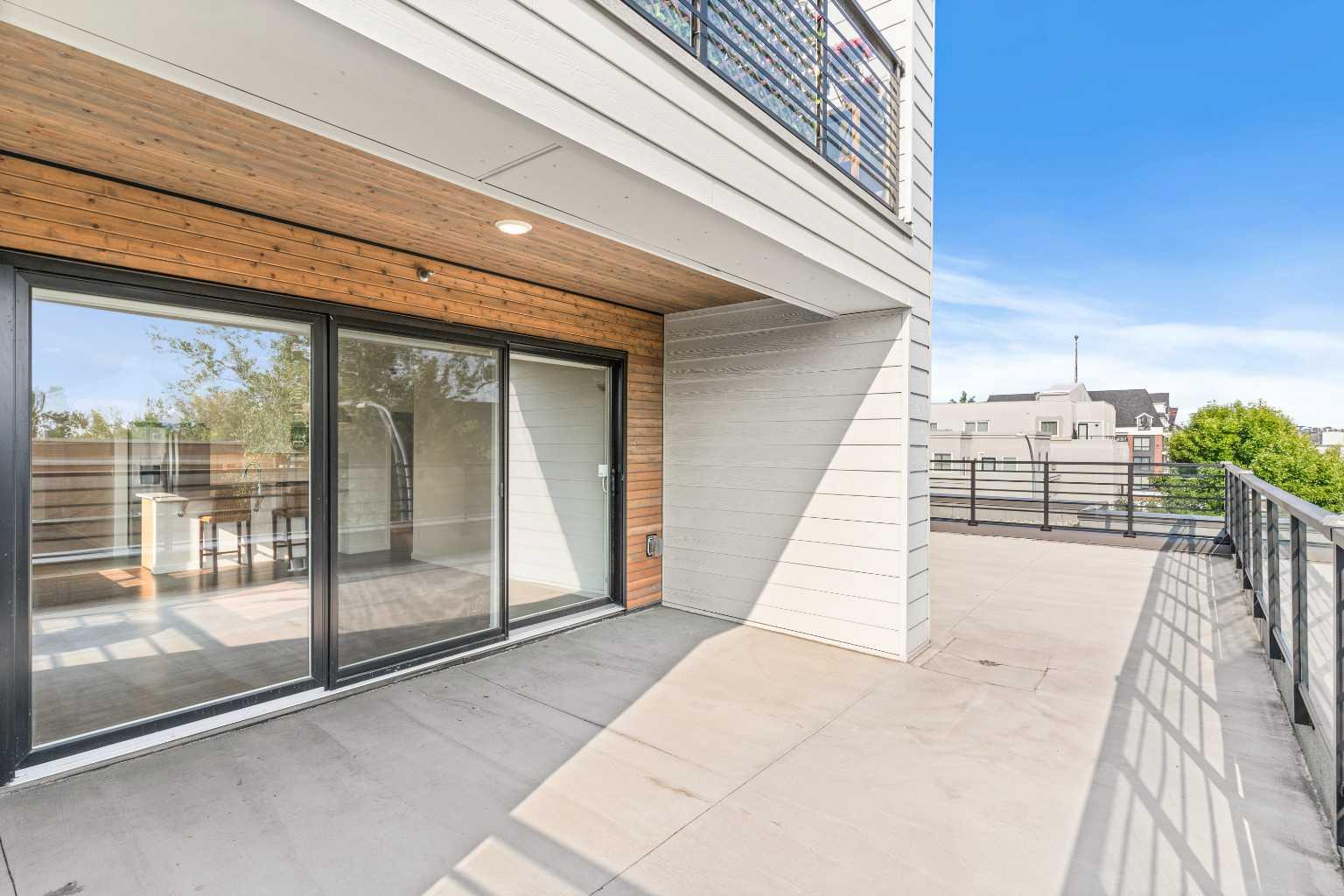 319, 120 18 Avenue SW, T2S3H5