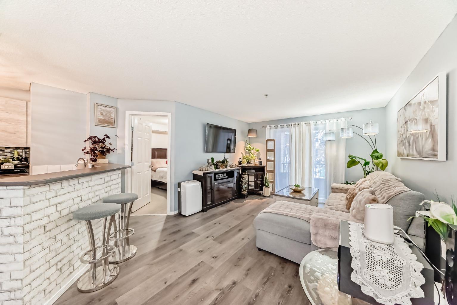 3205, 16969 24 Street SW, T2Y 0H9