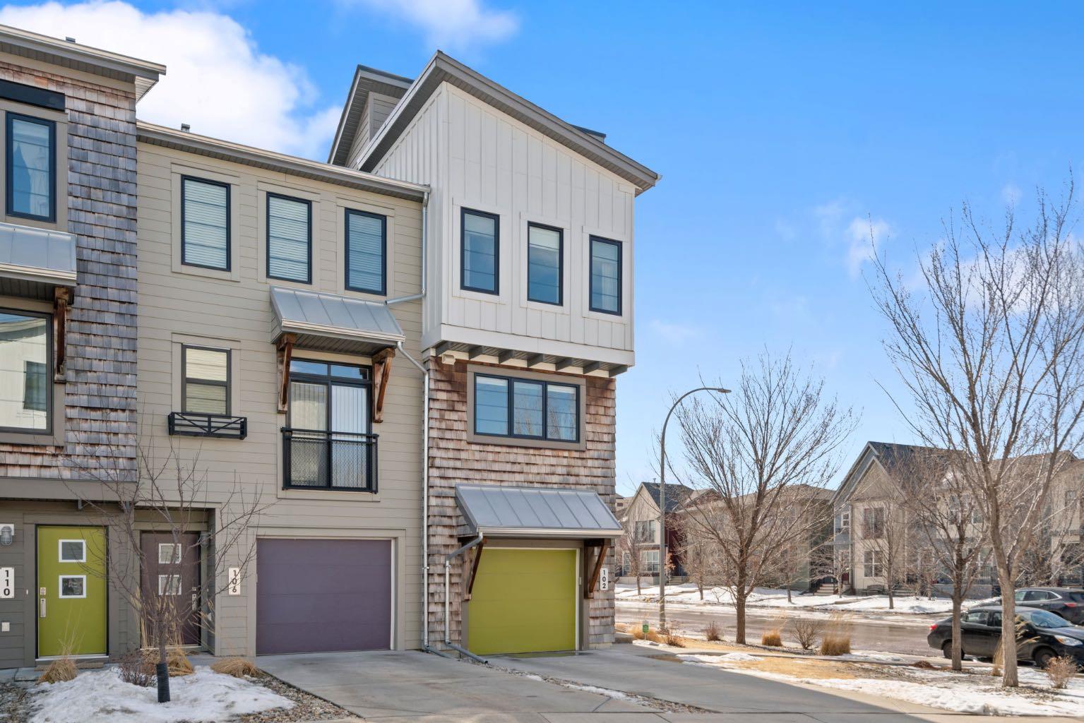 102 Walden Circle SE, T2X 0Y4