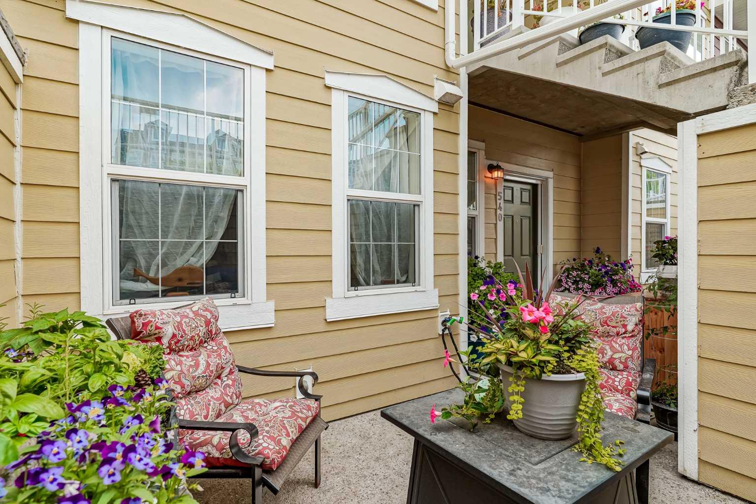 540 Mckenzie Towne Close SE, T2Z 1A7