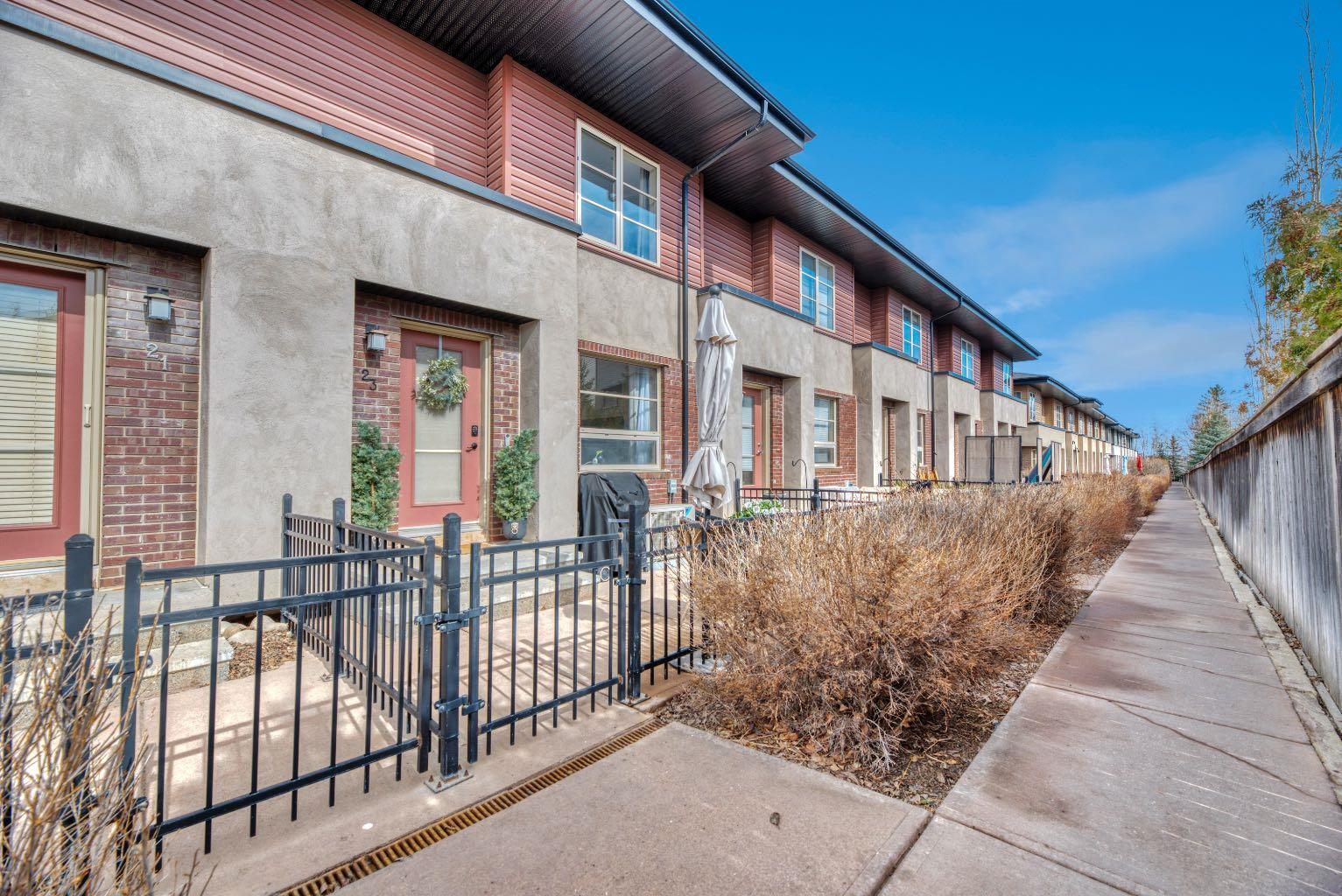 23 Aspen Hills Terrace SW, T3H 0P3