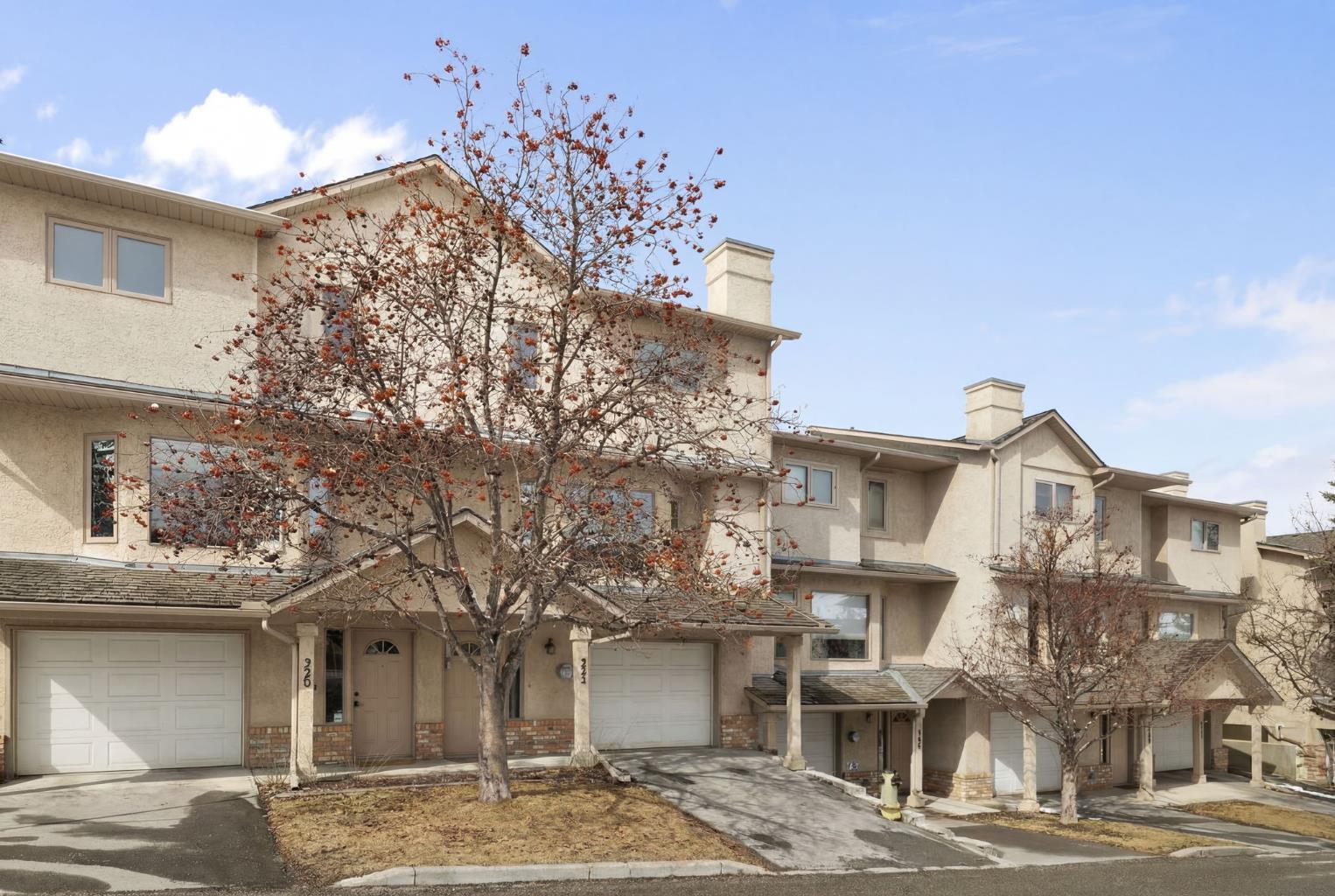 222 Christie Park Mews SW, T3H 3H2