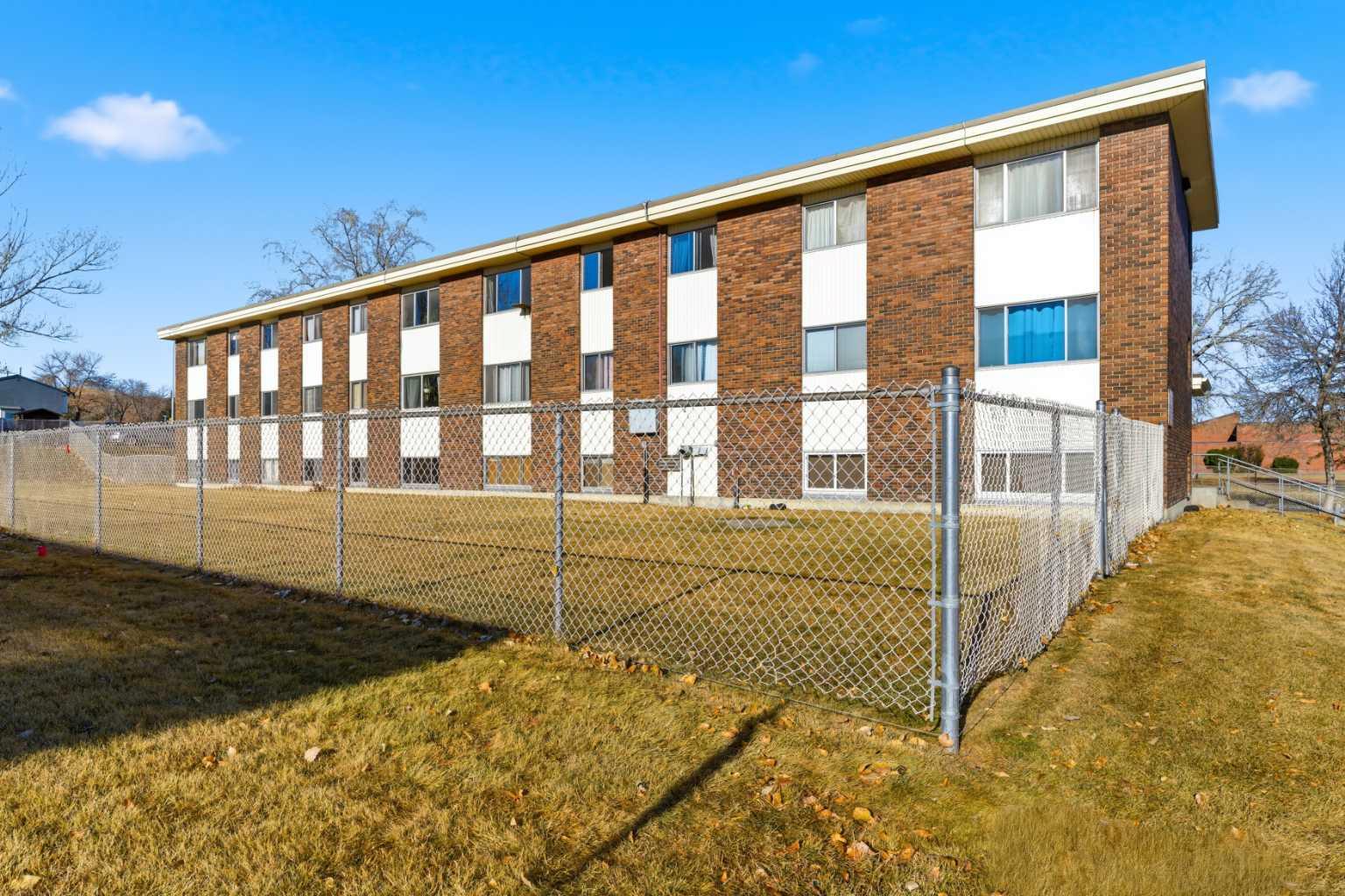 103, 231 64 Avenue NW, T2K 0M1