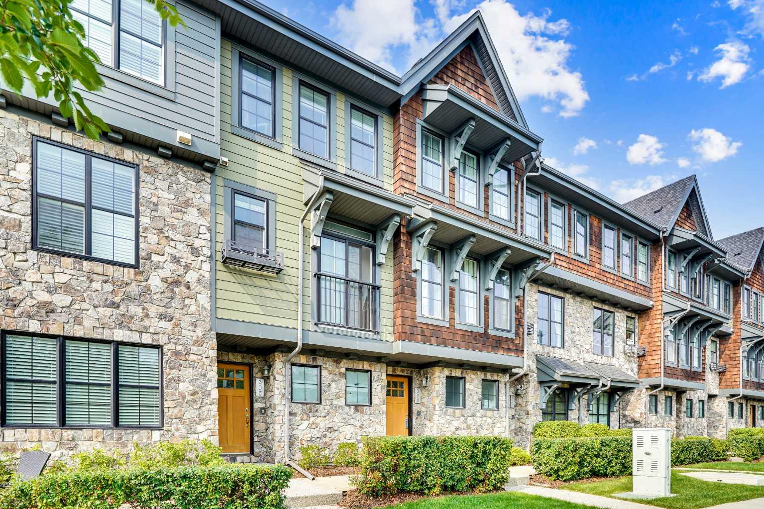 306 Ascot Circle SW, T3H0X2