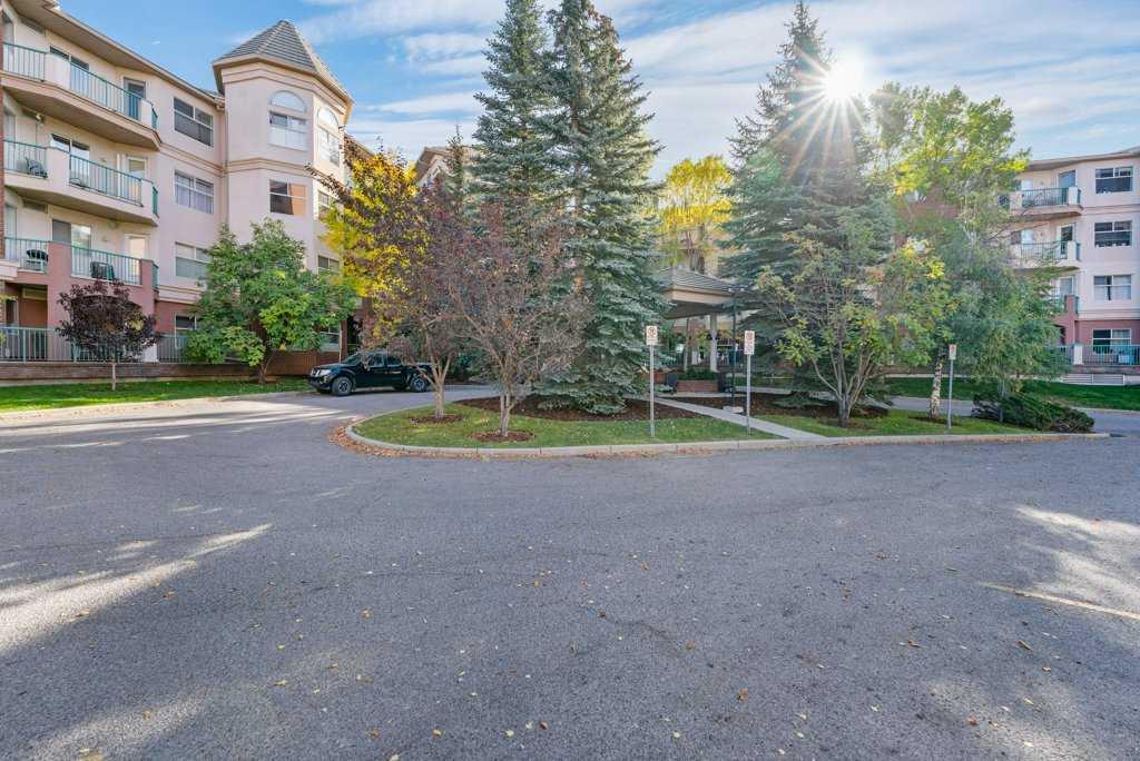 215, 200 Lincoln Way SW, T3E 7G7
