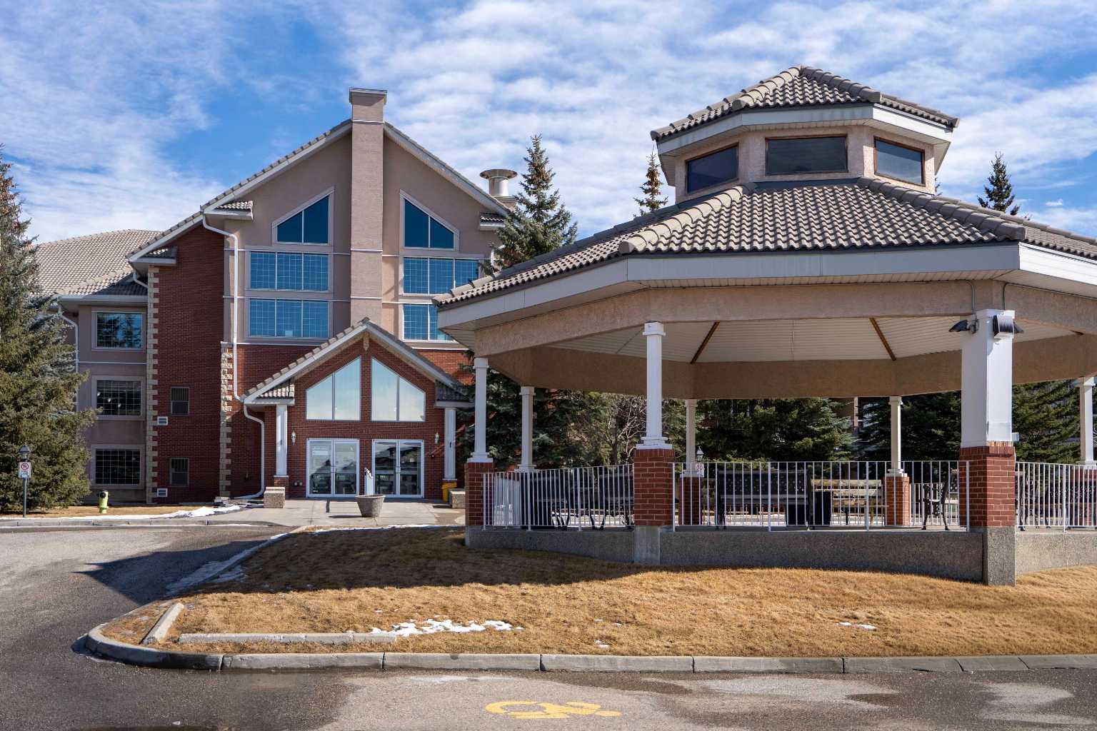 128, 6868 Sierra Morena Boulevard SW, T3H 3R6