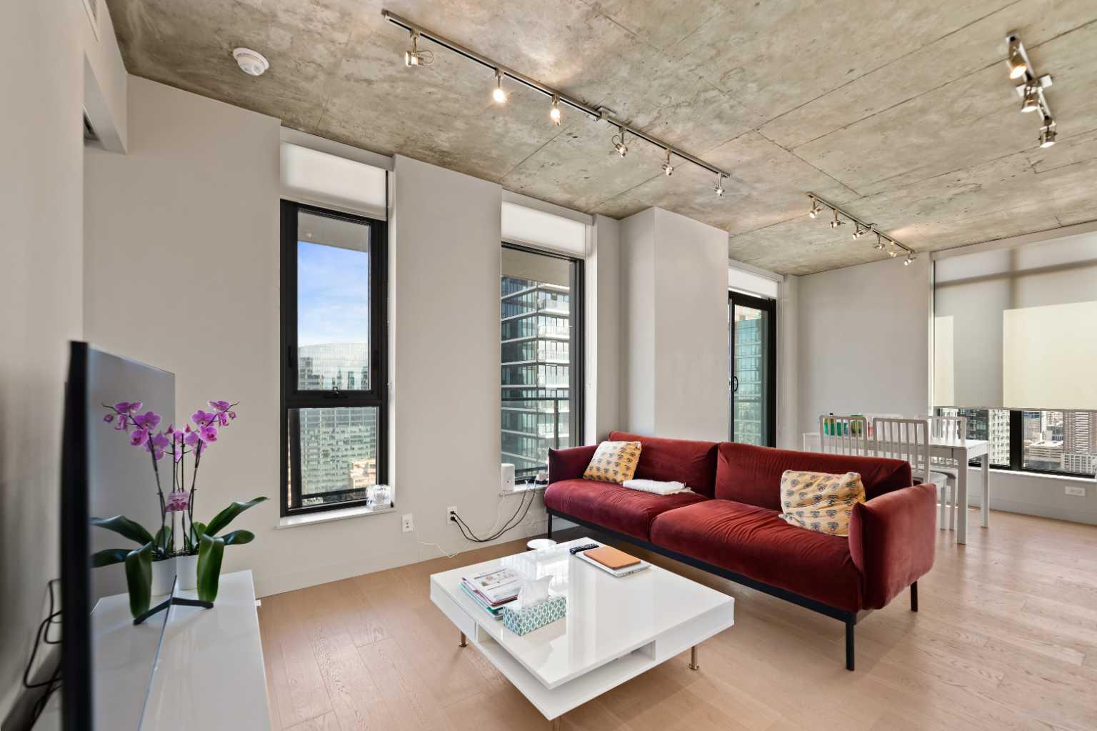 2806, 1010 6 Street SW, T2R 1B4