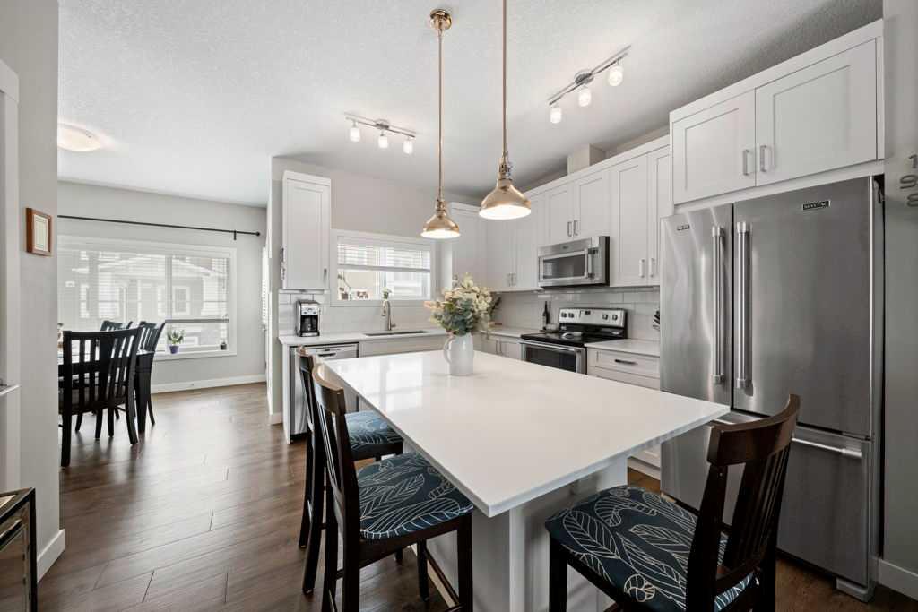512 Cranford Drive SE, T3M2P7