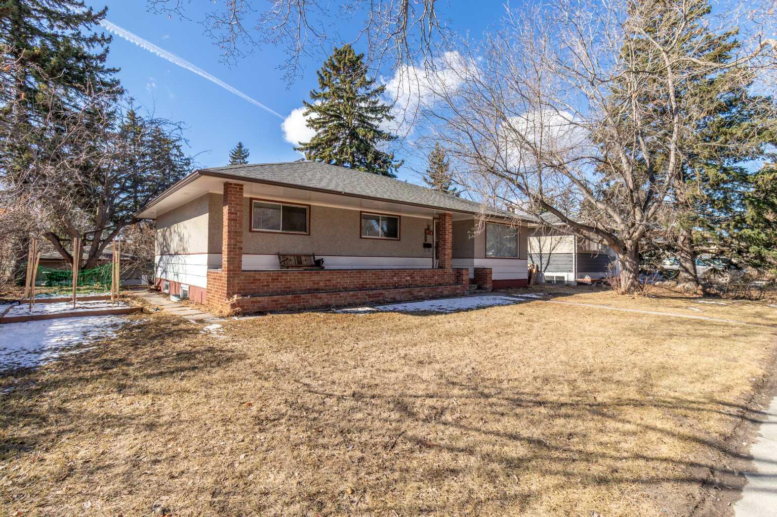 967 Northmount Drive NW, T2L 0B1