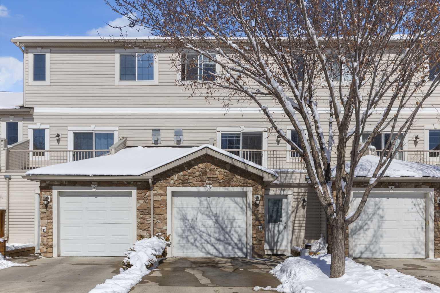 10 West Cedar Rise SW, T3H 5G8