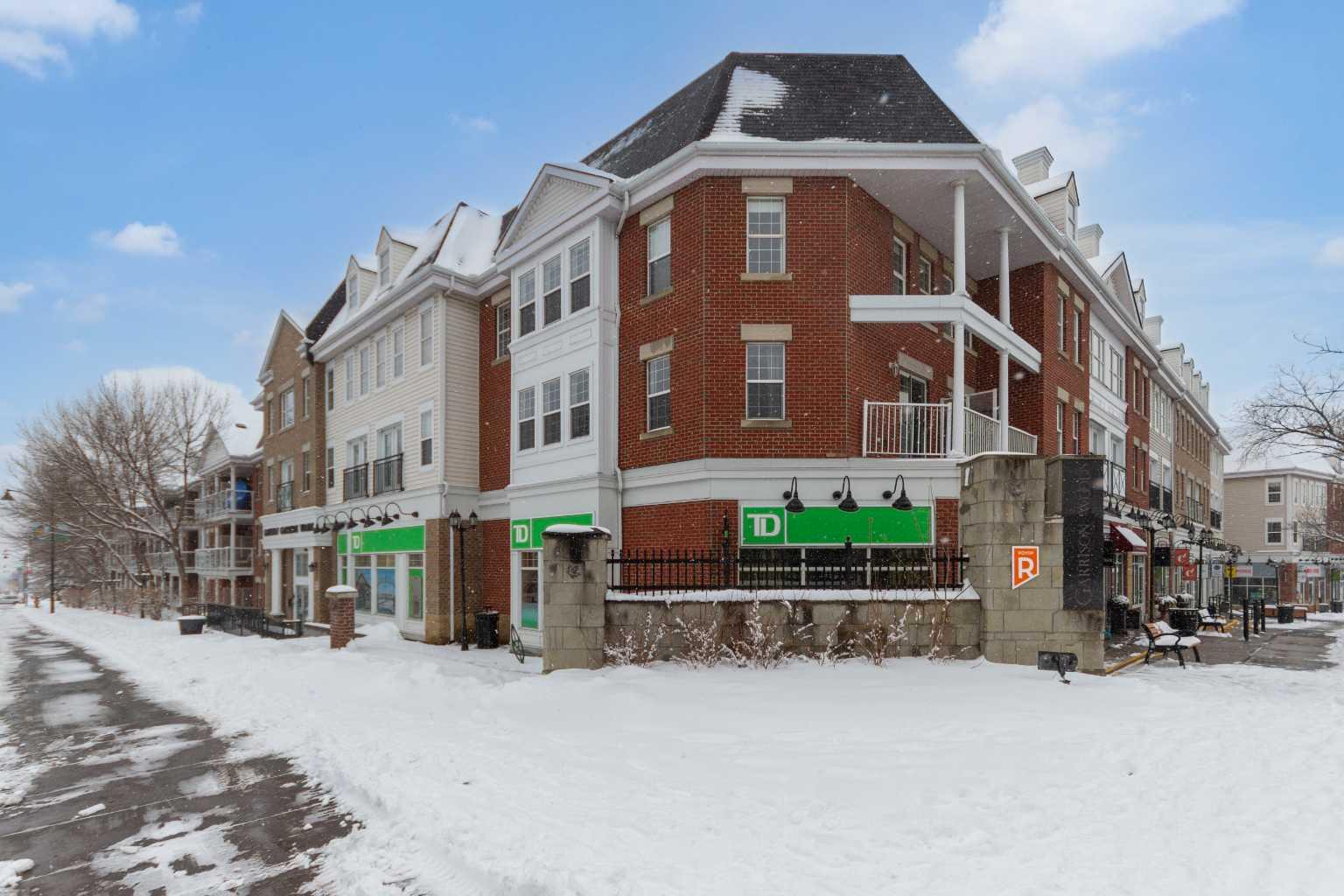 321, 2233 34 Avenue SW, T2T 6N2