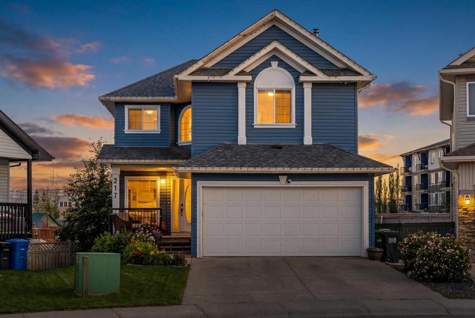 217 Bayside Place SW, T4B 2X4