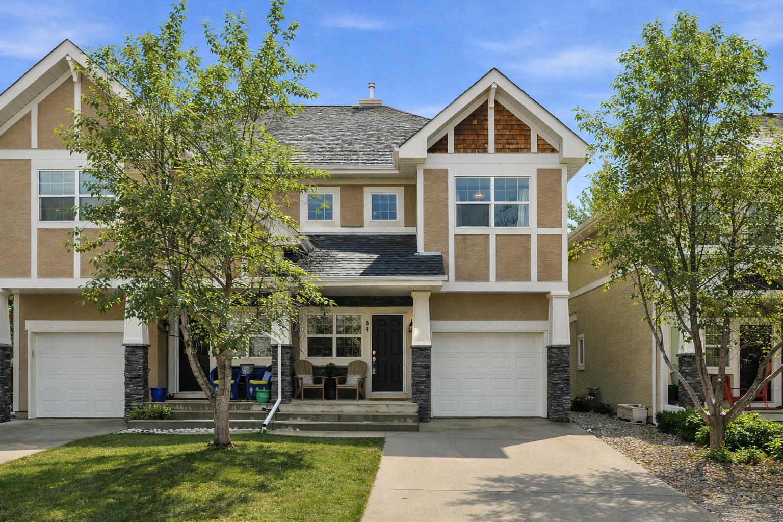 54 Wentworth Common SW, T3H 5V3