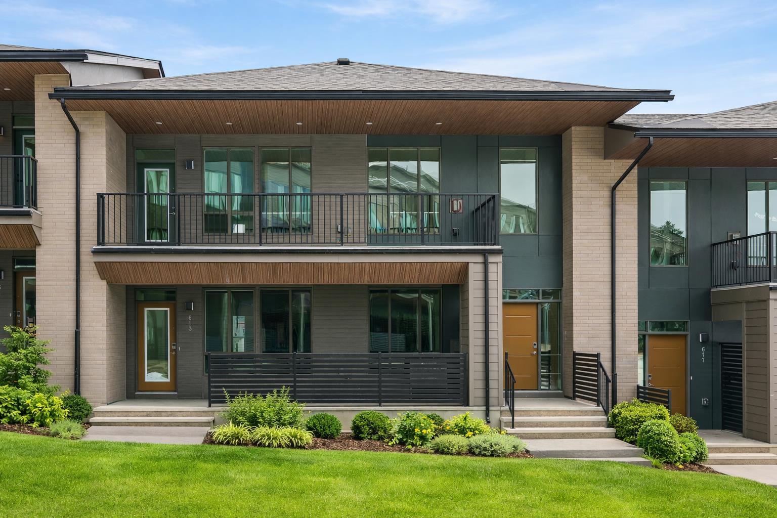 615 Sovereign Common SW, T3C 3Y3