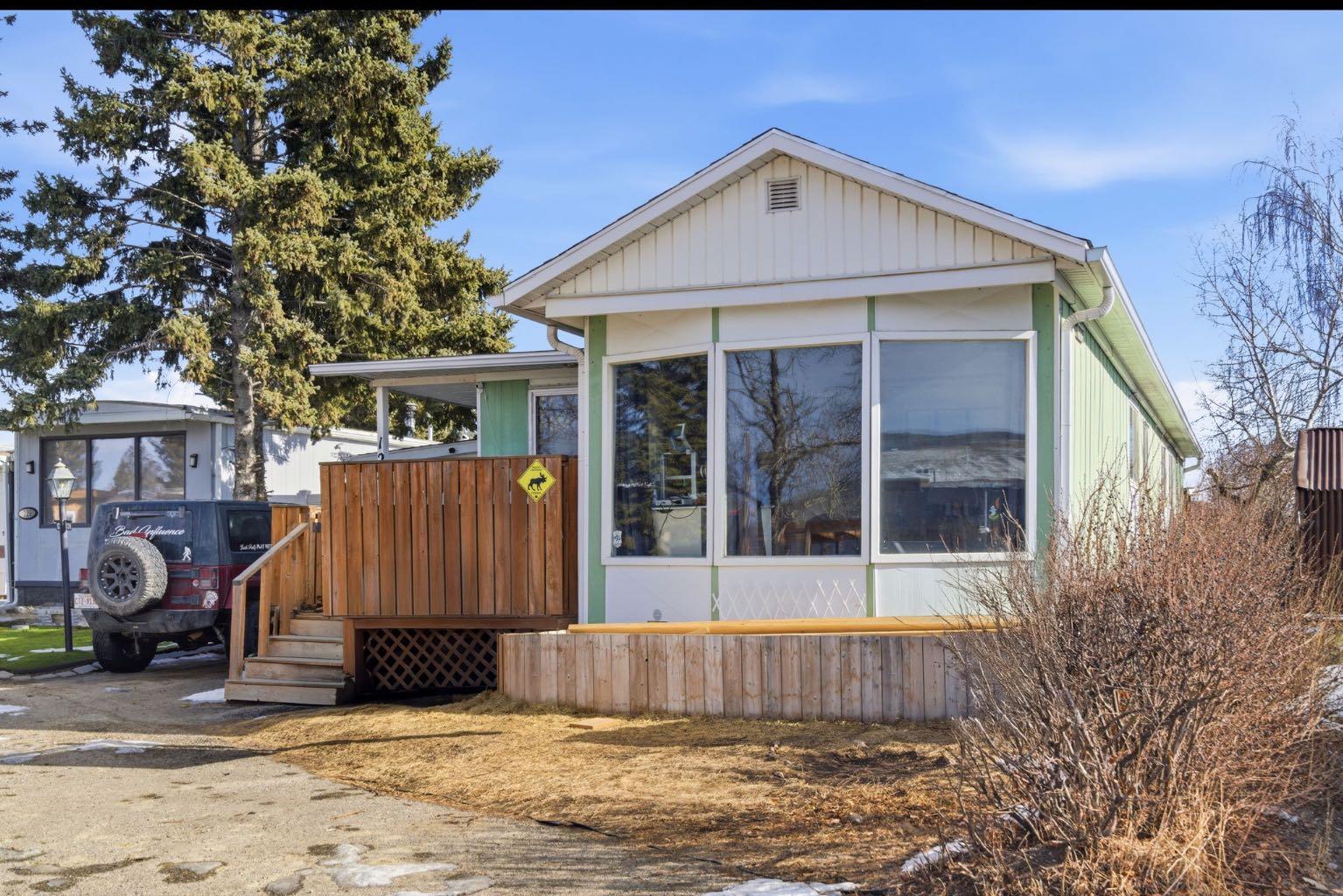 124, 3223 83 Street NW, T3B5N1