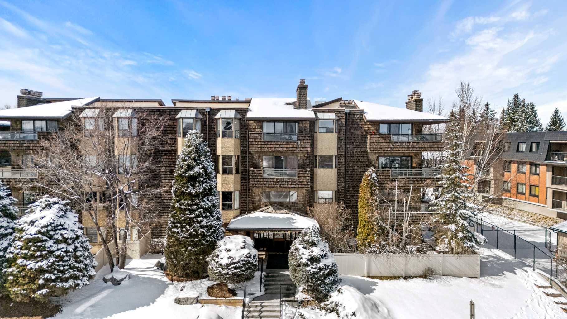 201, 3719C 49 Street NW, T3A2E3