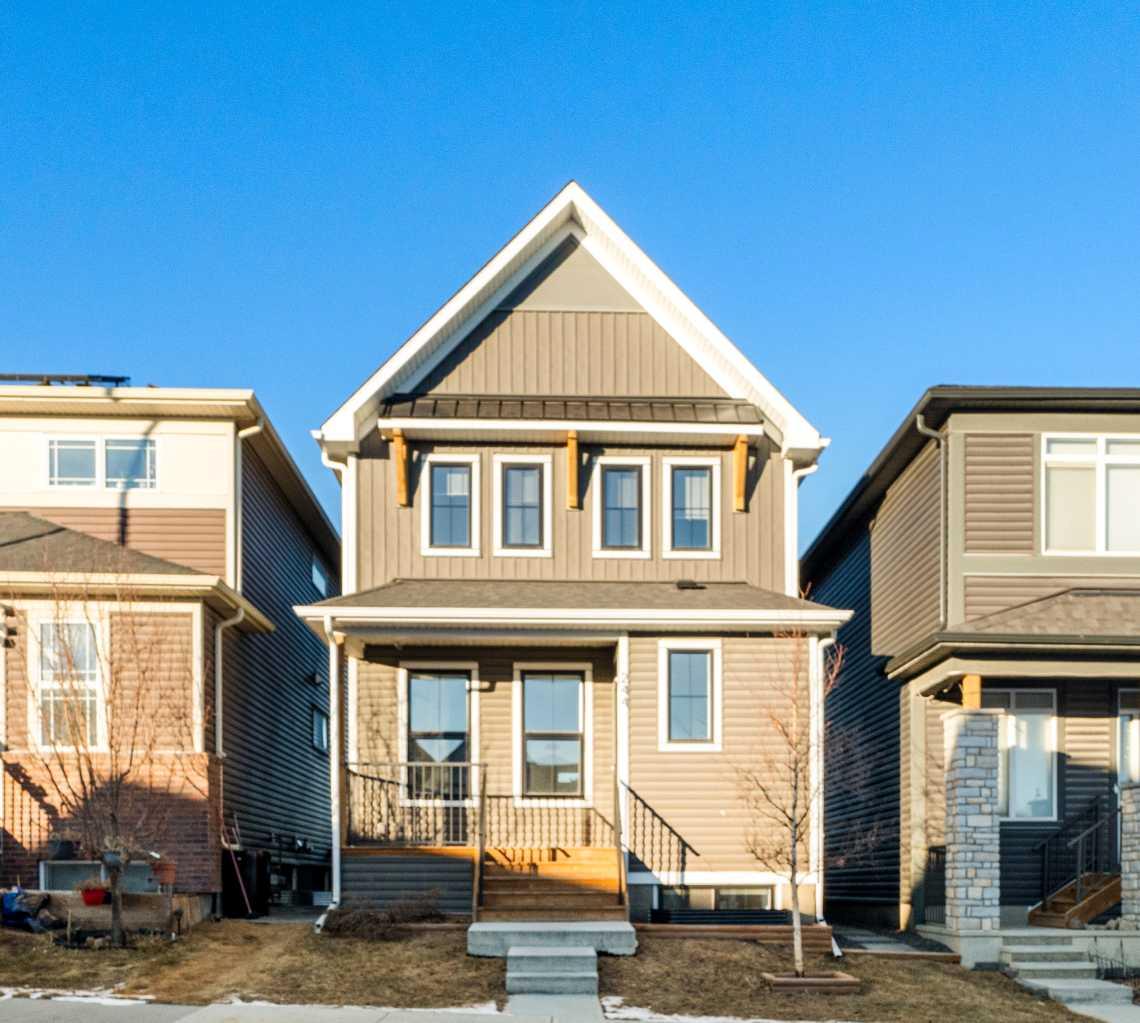 244 Lucas Avenue NW, T3P 1N3