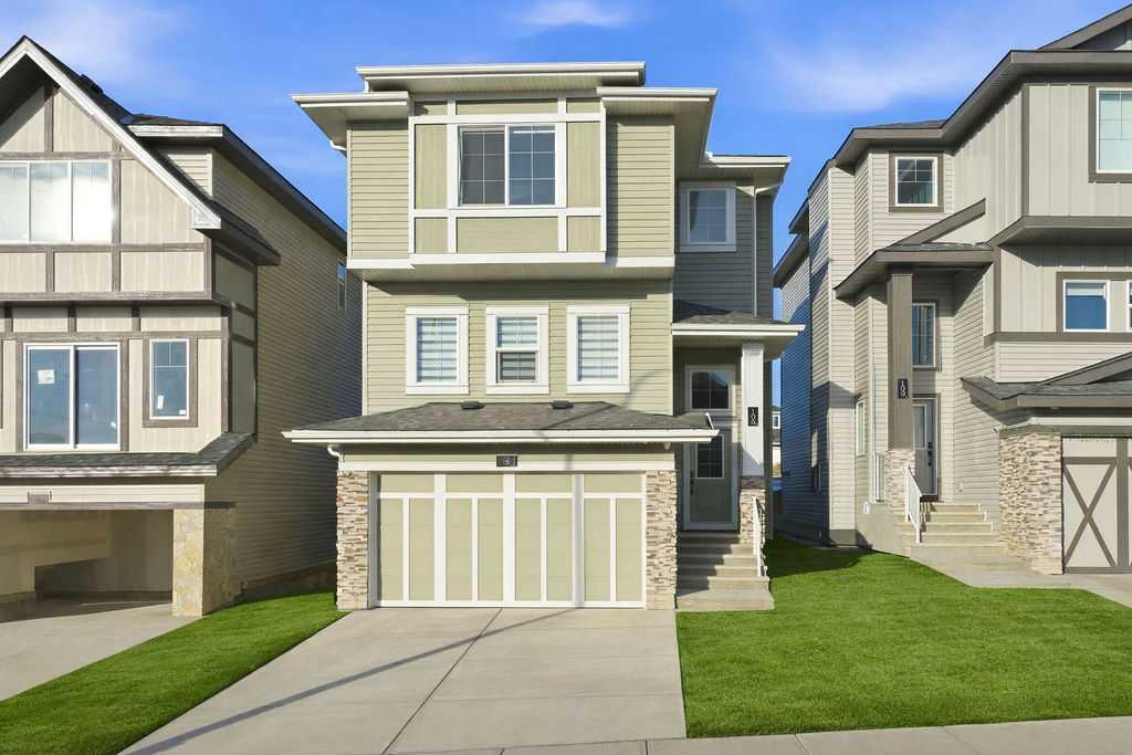 105 Heritage Boulevard, T4C 3G8