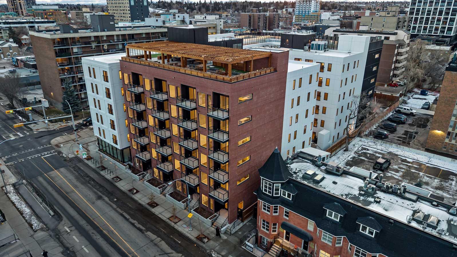 221, 310 15 Avenue SW, T2R 1S9
