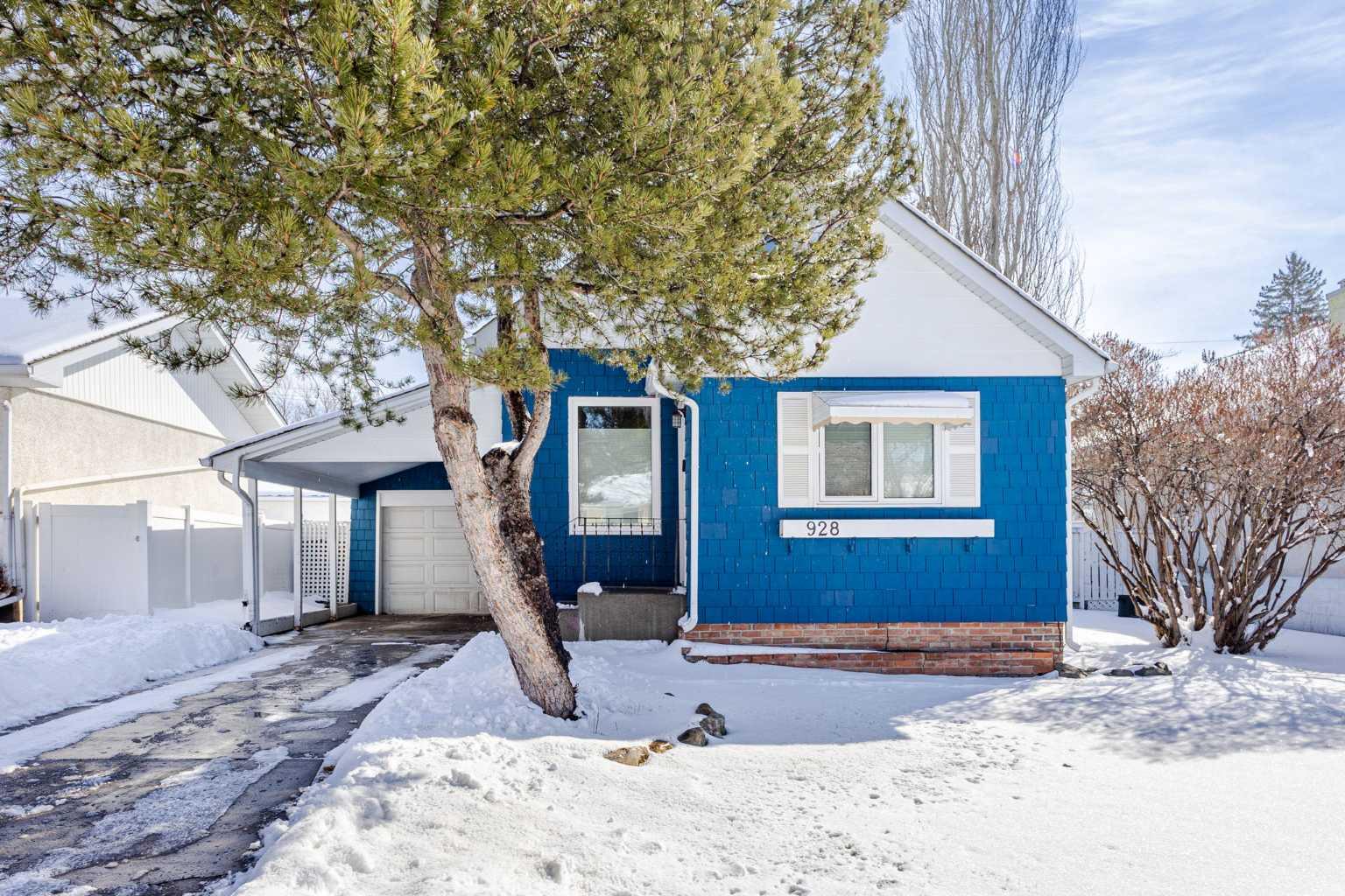 928 18A Street NE, T2E 4W4