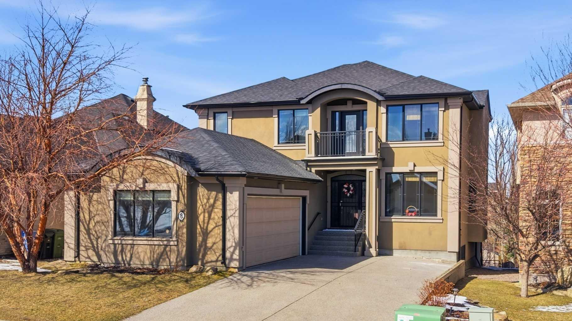 8 Coulee Park SW, T3H 5J5