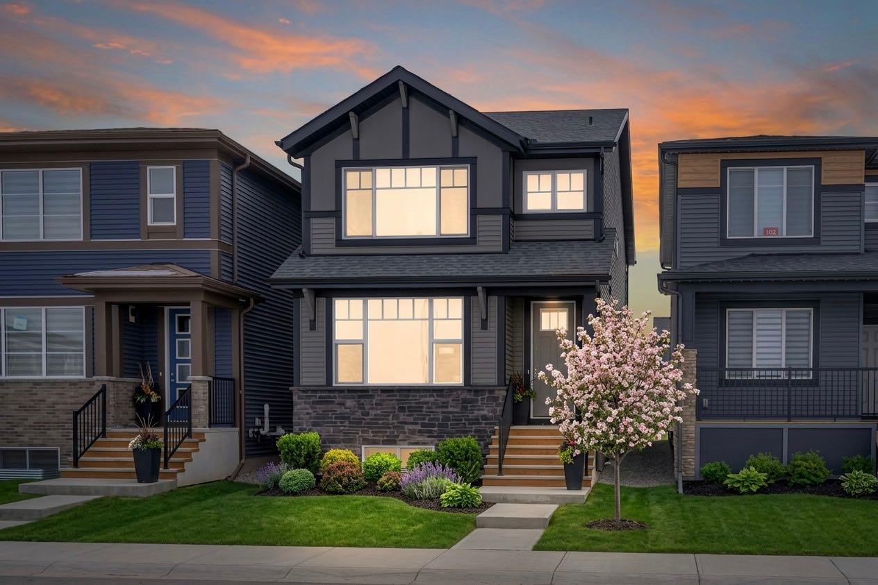 106 Corner Glen Grove NE, T3N 2S3