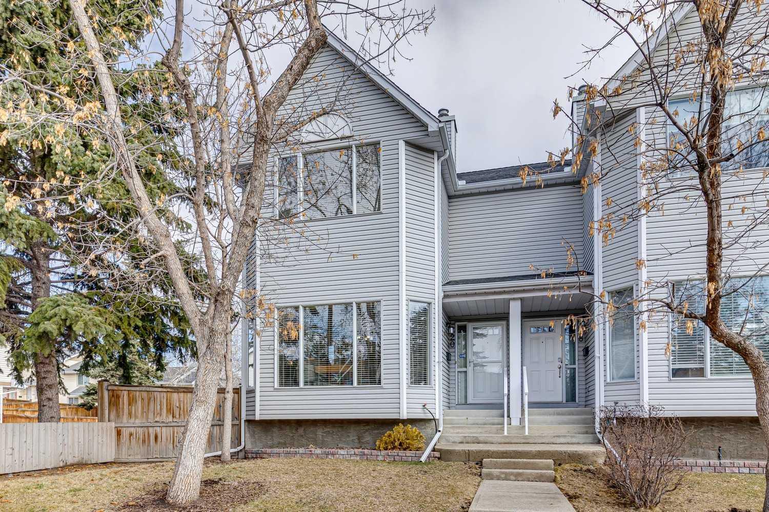 20 Stradwick Rise SW, T3H 3H1