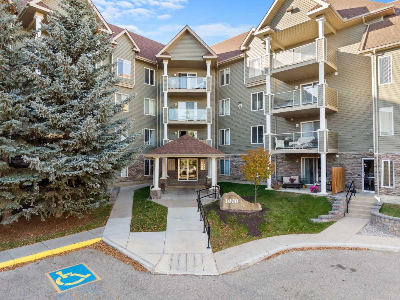 1208 Millrise Point SW, T2Y 3W4